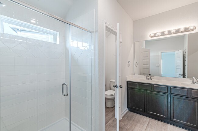 Building Photo - 7431 Sail Hl Dr