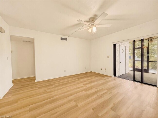 Building Photo - 1701 Courtyard Way