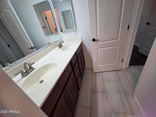 Building Photo - 42432 W Almira Dr