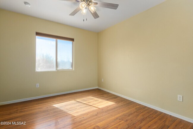 Building Photo - 1599 W Homecoming Way