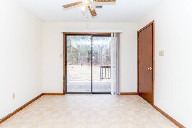 Building Photo - 1609-1611-1611 Handley Pl