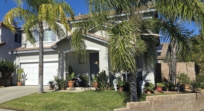 Building Photo - Beautiful Corner Home for Rent Sunnymead Ranch Location 3Bd/2.5Ba and BONUS ROOM