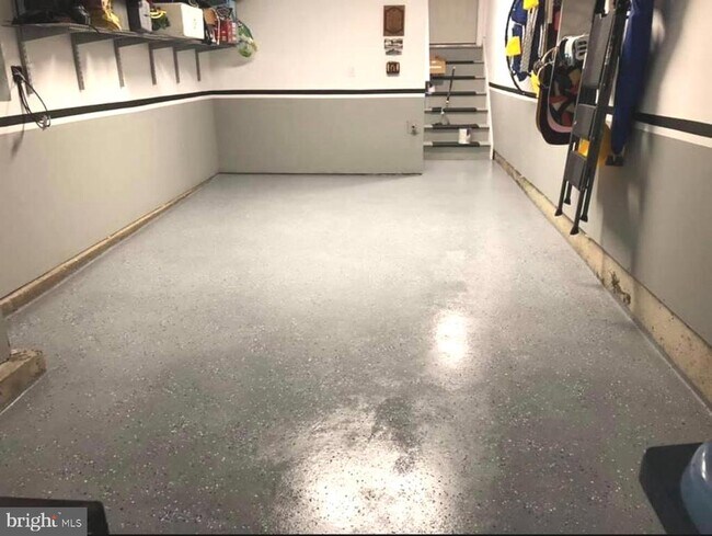 Building Photo - 3058 Goshen Dr