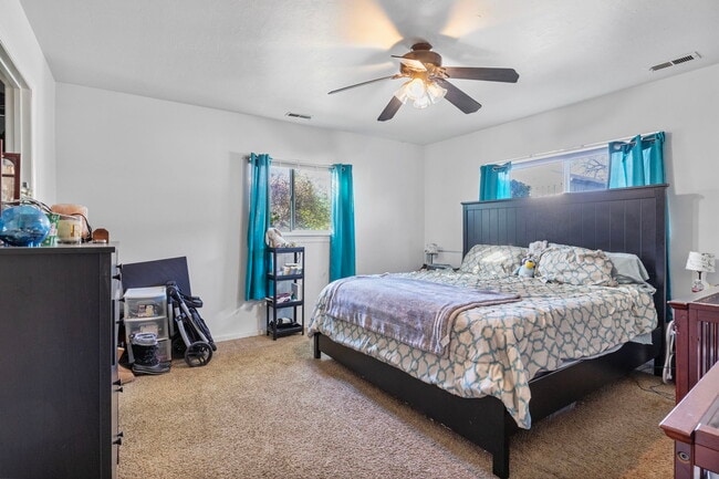 Building Photo - 4160 S Oak Meadows Dr
