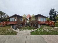 Building Photo - 1909 S 14th St W