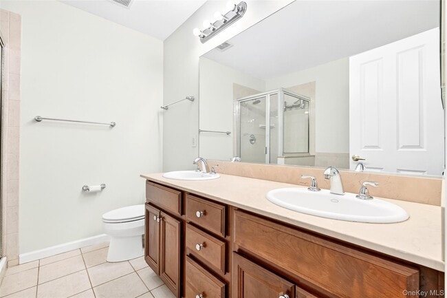 Building Photo - 17 Harbor Pointe Dr