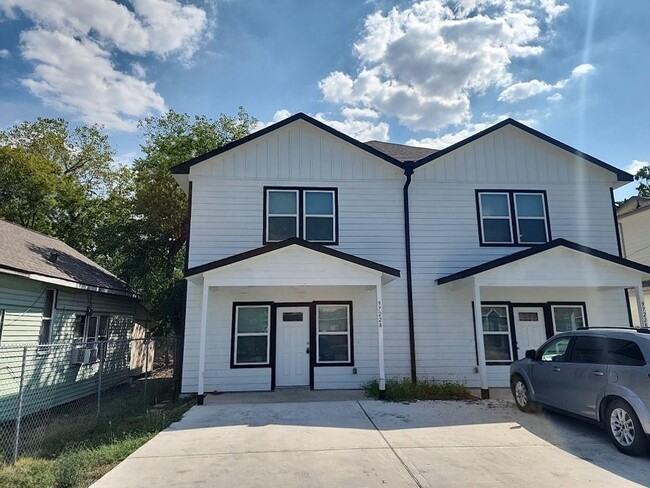 Primary Photo - 9722 Bennett St