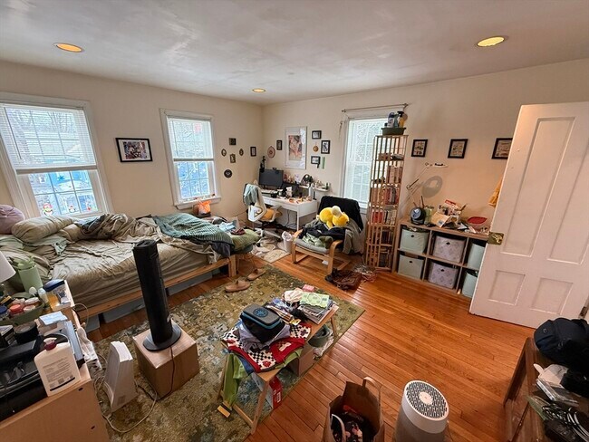 Building Photo - 7-9 Biltmore St