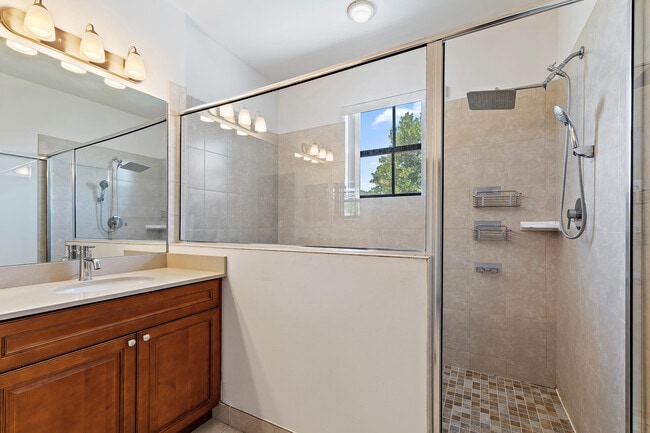 Building Photo - 6024 Pine Tree Way