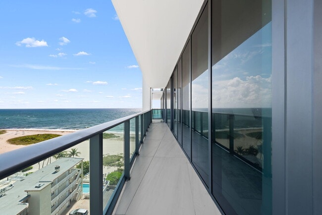 Building Photo - 900 N Ocean Blvd
