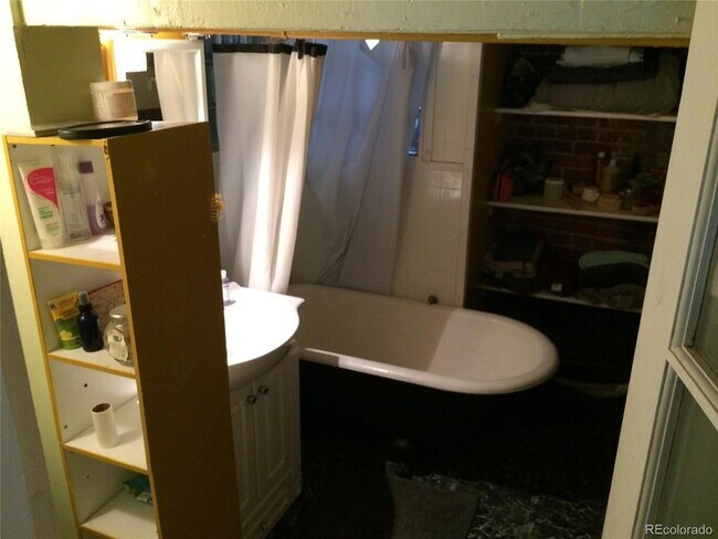 Building Photo - 123 S Pennsylvania St