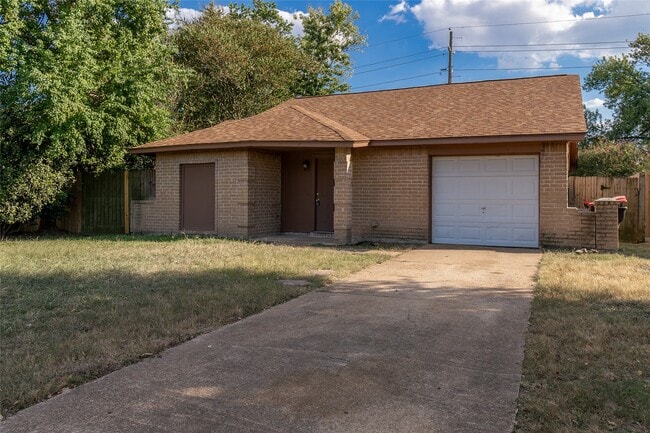 Building Photo - 9811 Mill Shadow Dr