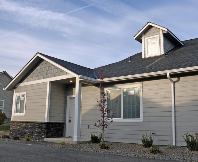 Building Photo - 1414 Mordyl Loop