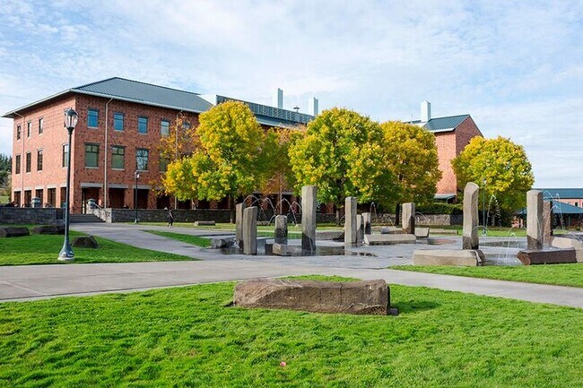 Building Photo - 16327 NE 21st St