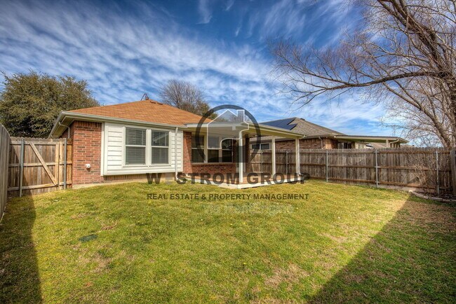 Building Photo - 8821 Highland Orchard Dr