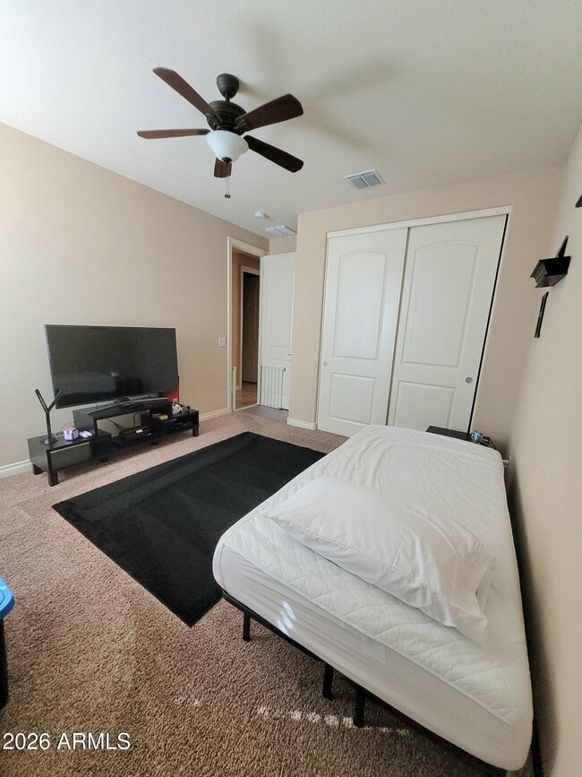 Building Photo - 194 E Mead Dr