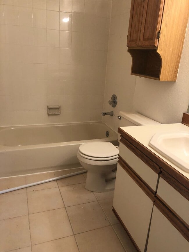 Building Photo - 2 bed/2 bath condo in Arvada