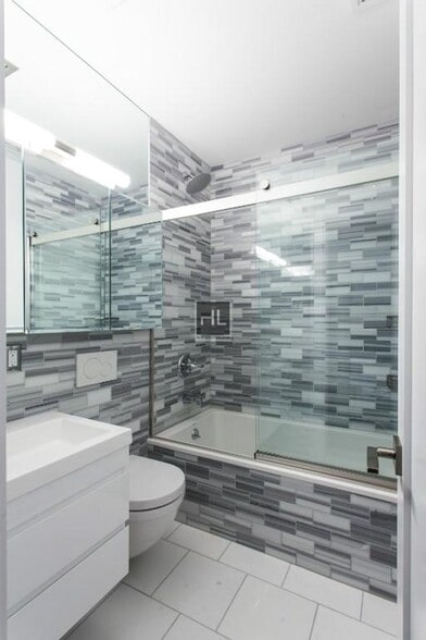 Building Photo - East 10th Street