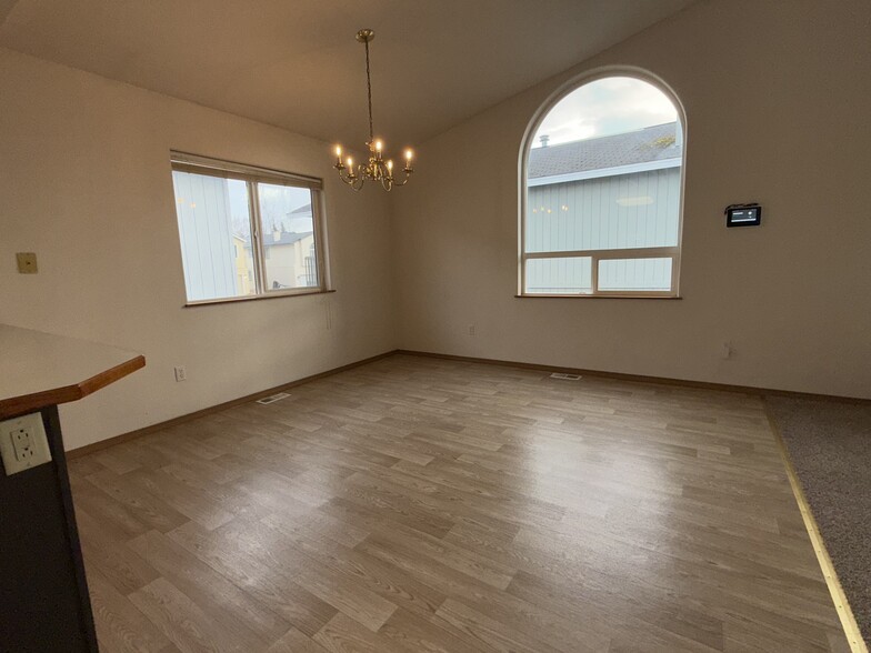 Dining Room - 8555 Cross Pointe Loop