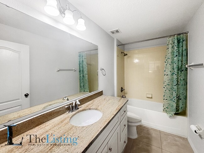 Building Photo - 11174 Savannah Landing Cir