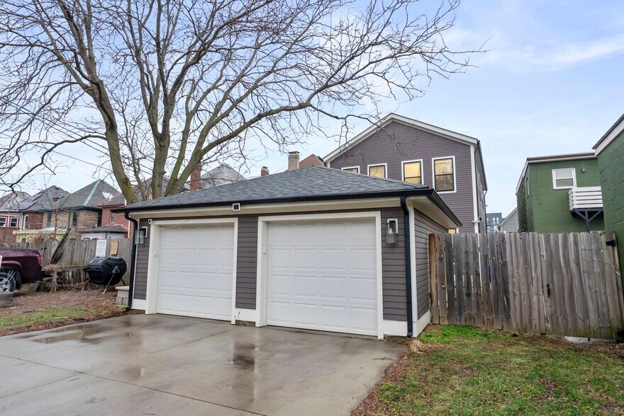 Building Photo - 1205 Hamlet St