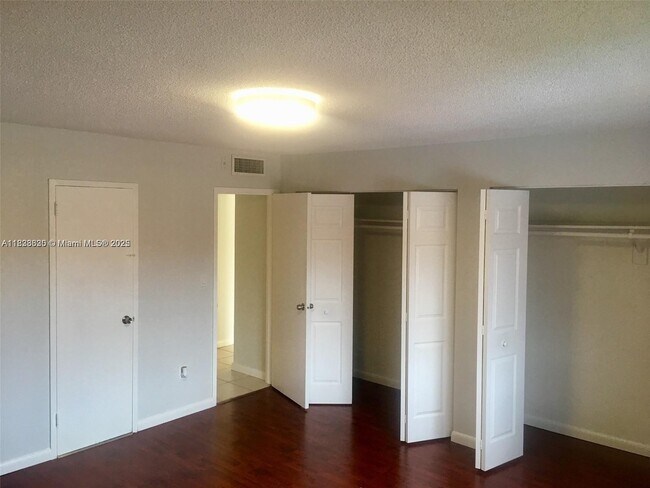Building Photo - 9970 SW 88th St