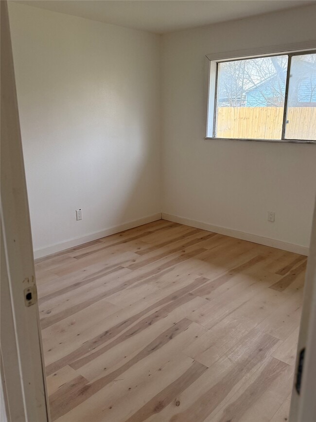 Building Photo - 8015 Howton St