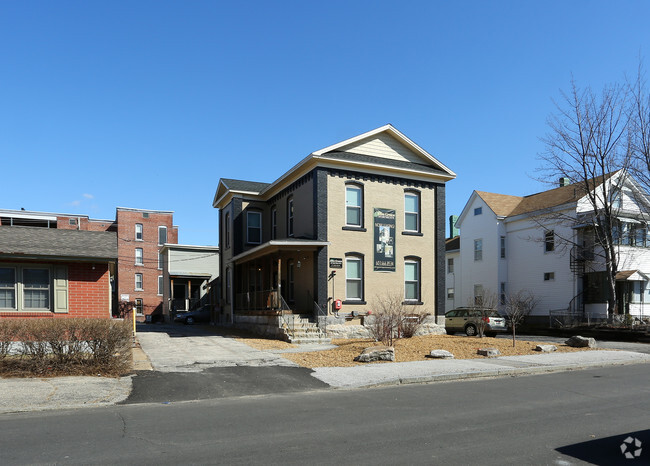 Building Photo - 52 Myrtle St