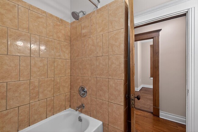 Building Photo - 18 Boyd Ave