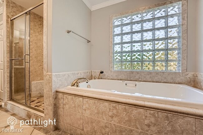 Building Photo - 5 br, 2 bath House - 109 Jay Wood Dr UNIT