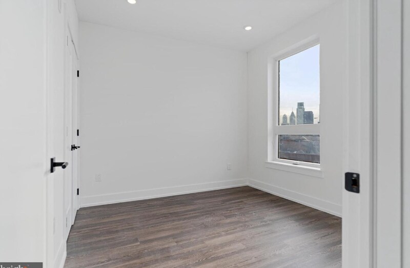 Building Photo - 1721 Ridge Ave