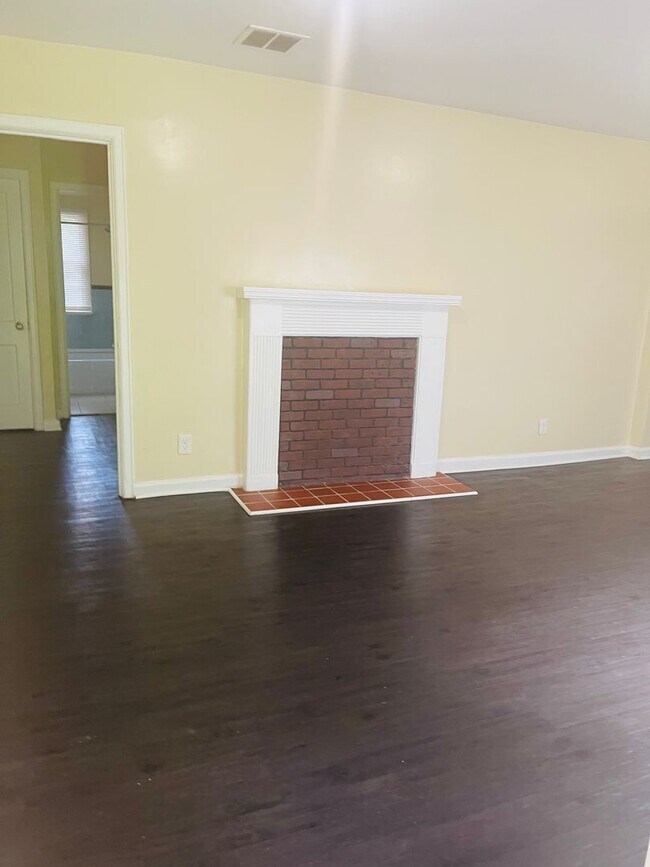 Building Photo - Coming soon