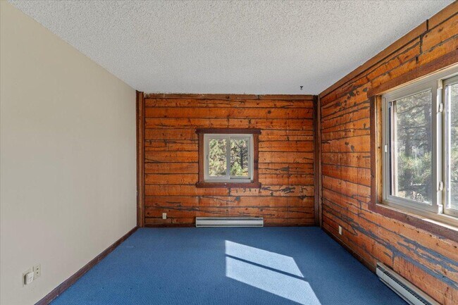 Building Photo - 6200 Pine Hollow Dr