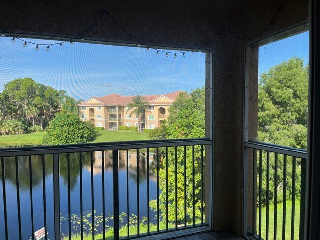 Building Photo - GORGEOUS 1 BEDROOM WITH WATER VIEWS IN PORTOFINO AT JENSEN BEACH
