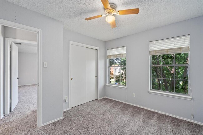 Building Photo - 8607 Dandelion Trail