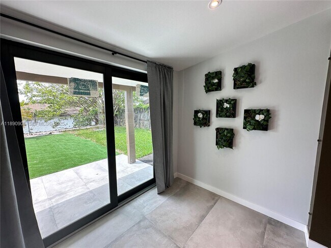 Building Photo - 1436 SW 76th Ct