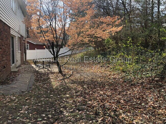 Building Photo - 733 Jares Ct
