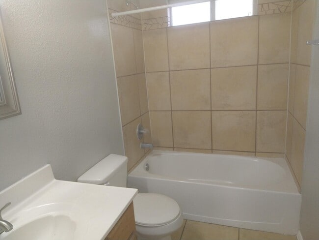 Building Photo - 3920 Tierra Marfil Rd