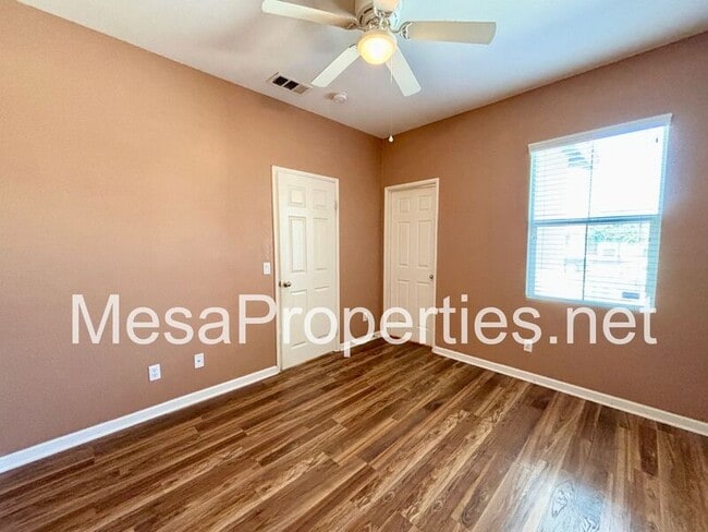 Building Photo - 14312 Sierra Grande St