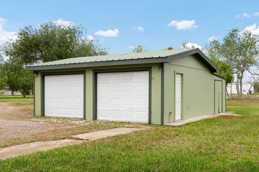 Building Photo - 4800 Mile 6 Rd