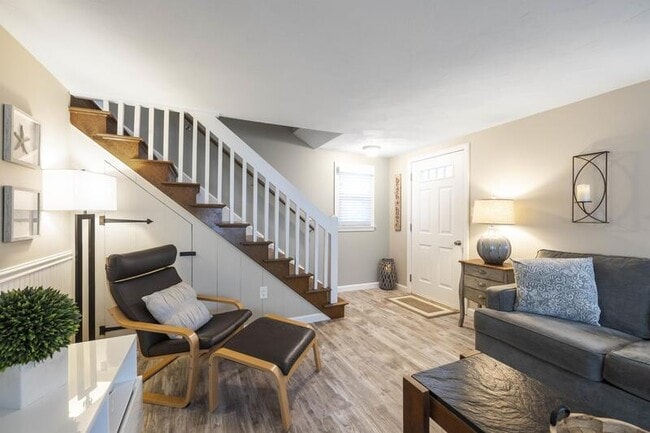 Building Photo - 16 Grasshopper Ln