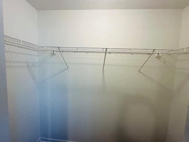 Building Photo - 401 Villa Cir