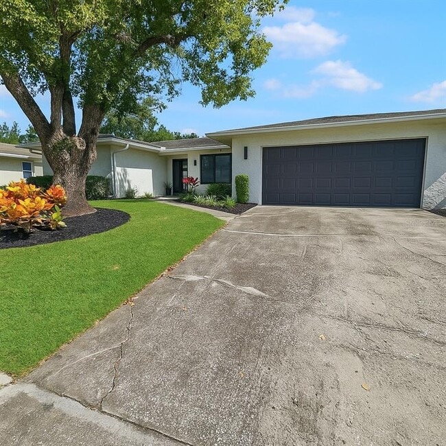 Building Photo - 609 Ashberry Ln