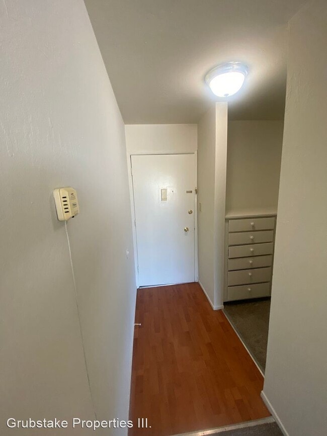 Building Photo - Studio, 1 bath Apartment - 1735 Broadway S...