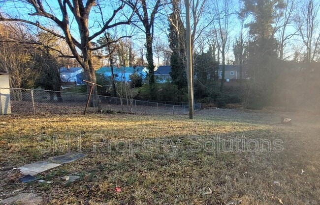 Building Photo - 2404 Williams Ave