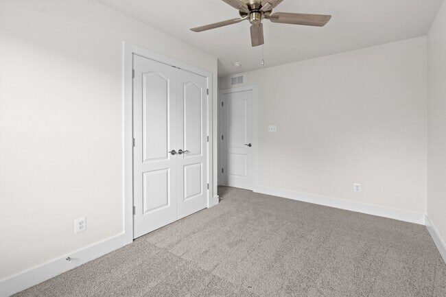 Building Photo - 116 Rose Ct