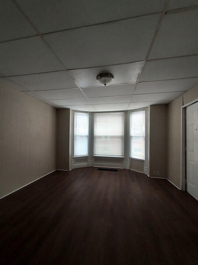 Building Photo - 92 Penney Ave