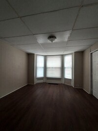 Building Photo - 92 Penney Ave