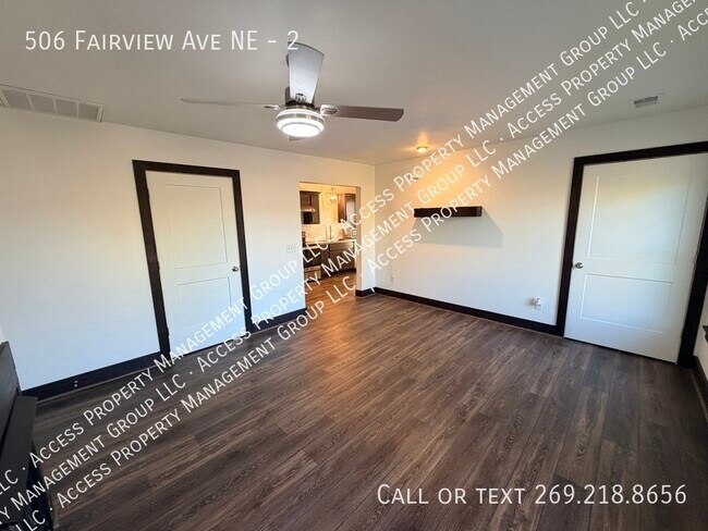 Building Photo - 506 Fairview Ave NE