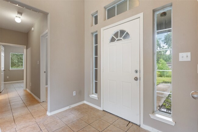 Building Photo - 9104 N Green River Dr